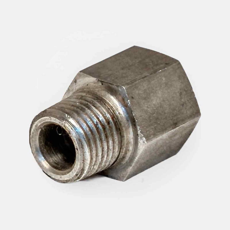 Adaptateur droit femelle 3/8″ BSP x mâle NPT 3/8″, branchement flexible sur centrale hydraulique atelier, raccord pompe robot soudeur industriel, maintenance presse plastique, montage vérin mini-chargeuse, installation rampe d’arrosage automatisée.