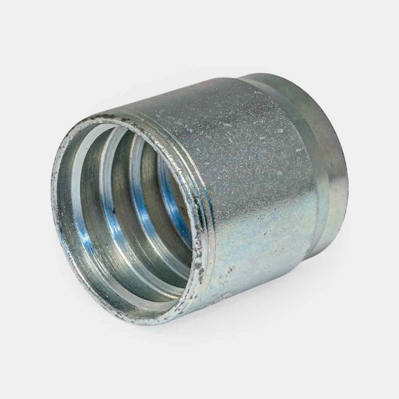 Jupe SN03T16 Ø16 mm pour flexible acier 2SN, montage professionnel sur remorque agricole, maintenance vérin chargeuse, alimentation centrale hydraulique usine, sertissage fiable pour circuit haute pression, adaptation presse automatisée.