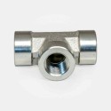 Raccord en T femelle 1″ BSP à 3 ports, répartition huile hydraulique sur deux circuits, distribution haute pression pour vérins, accessoires ou alimentation parallèle industrielle ou agricole.